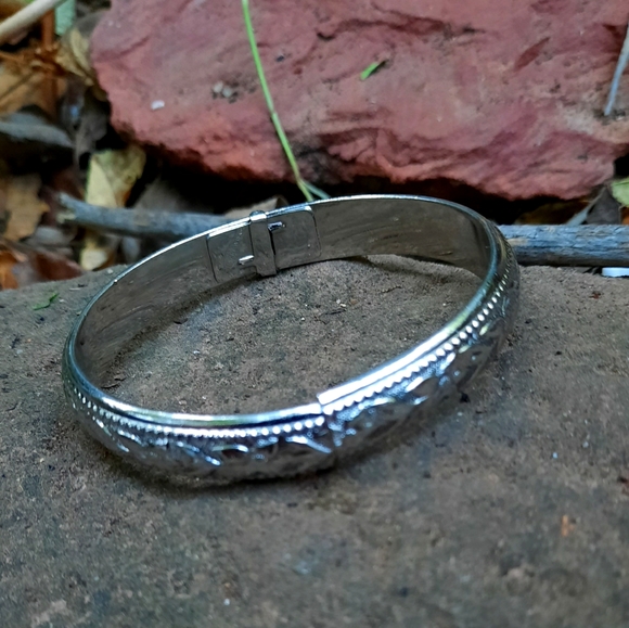 Jewelry - Whiting and Davis Bracelet Bangle